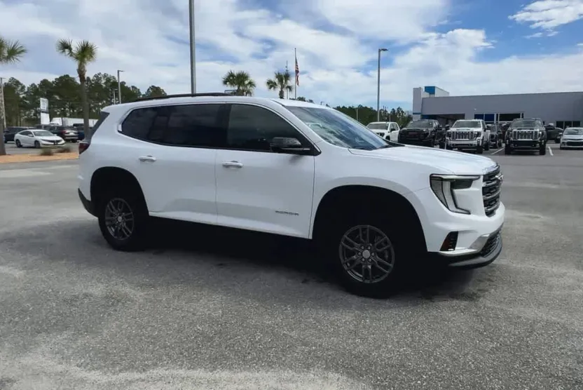 2025 Gmc Acadia Elevation photo 1