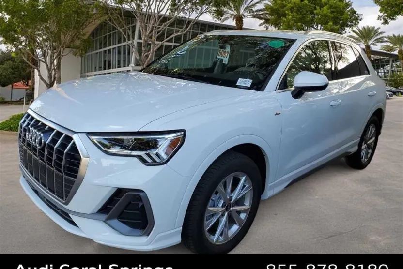 2025 Audi Q3 S line Premium photo 1