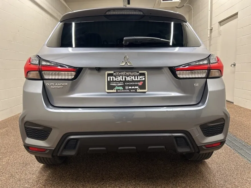 2024 Mitsubishi Outlander Sport SE photo 1