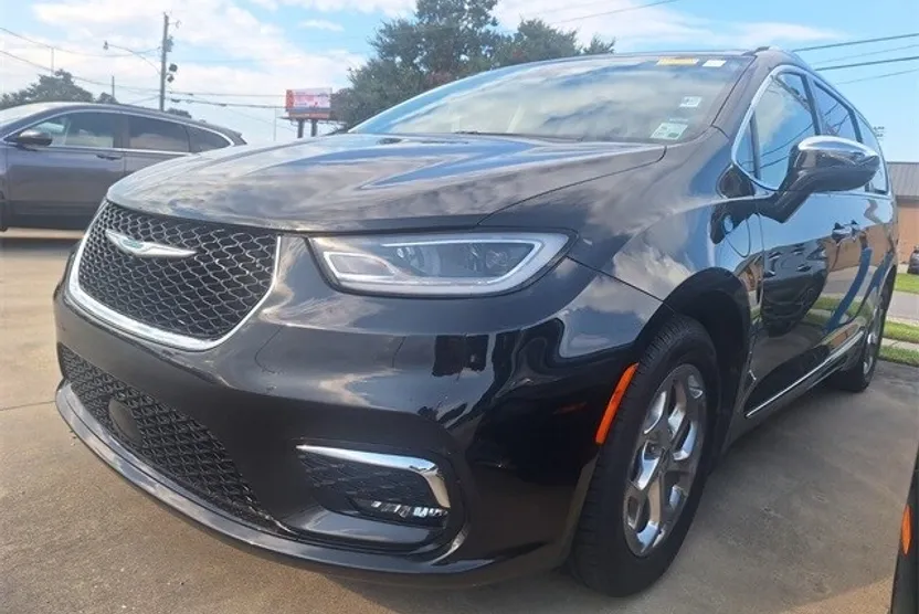 2021 Chrysler Pacifica Hybrid Limited photo 1