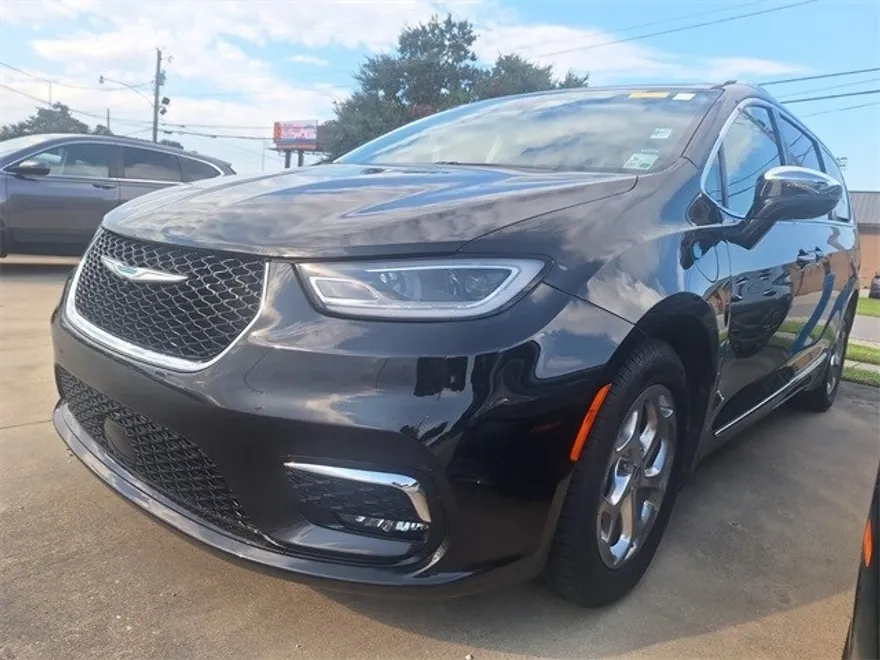 2021 Chrysler Pacifica Hybrid Limited photo 1