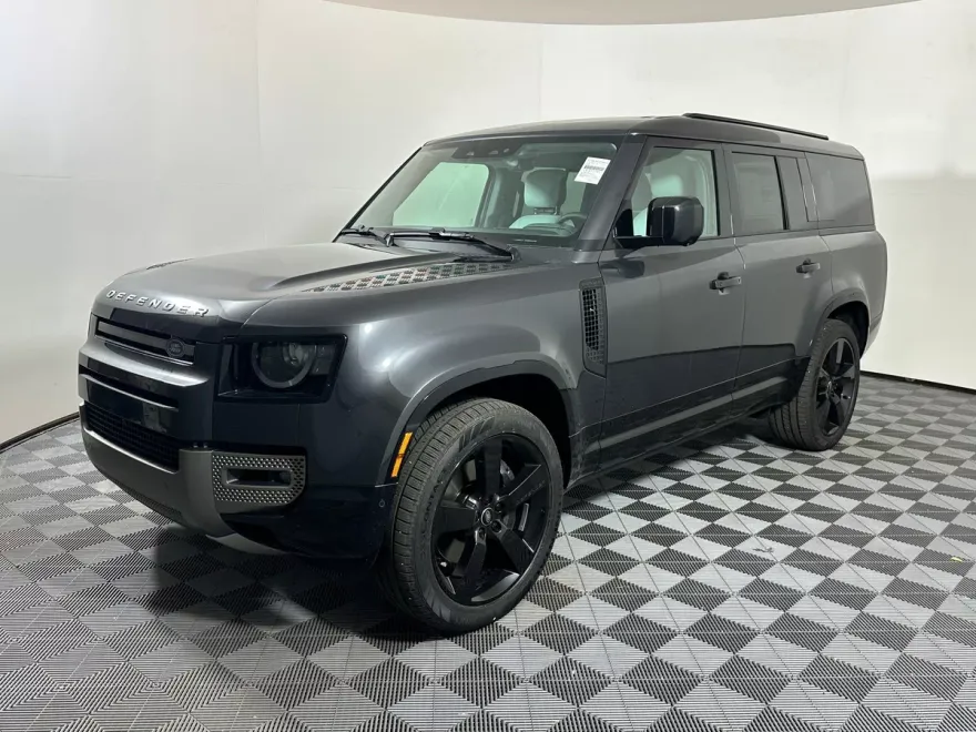 2025 Land Rover Defender X-Dynamic SE photo 1
