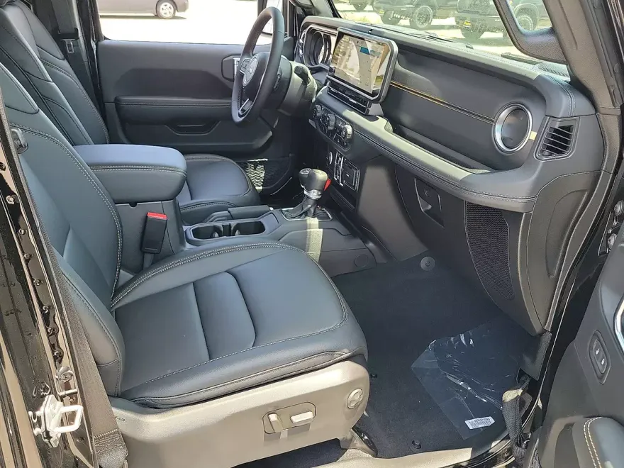 2025 Jeep Gladiator Sport photo 1