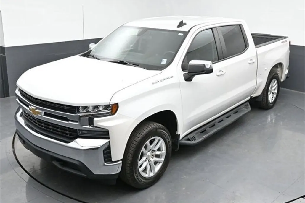 2019 Chevrolet Silverado 1500 LT photo 1
