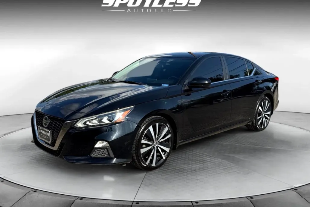 2020 Nissan Altima 2.5 SR photo 1