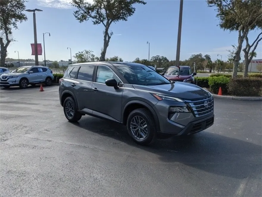 2025 Nissan Rogue S photo 1