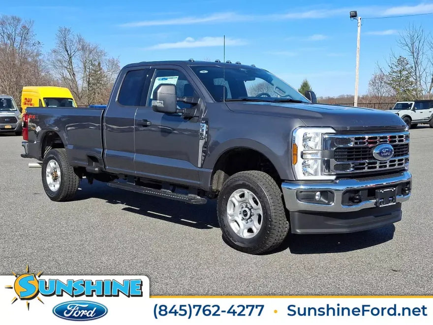 2025 Ford F-350 XLT photo 1