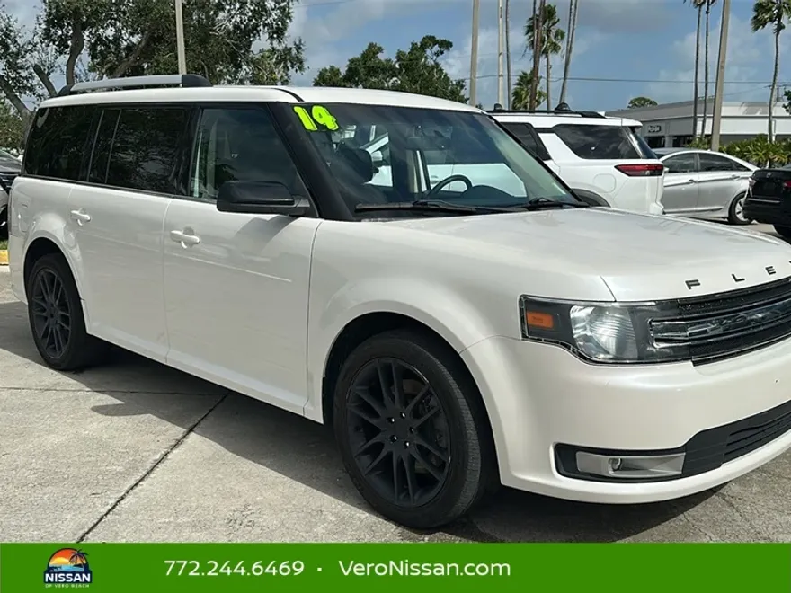 2014 Ford Flex SEL photo 1