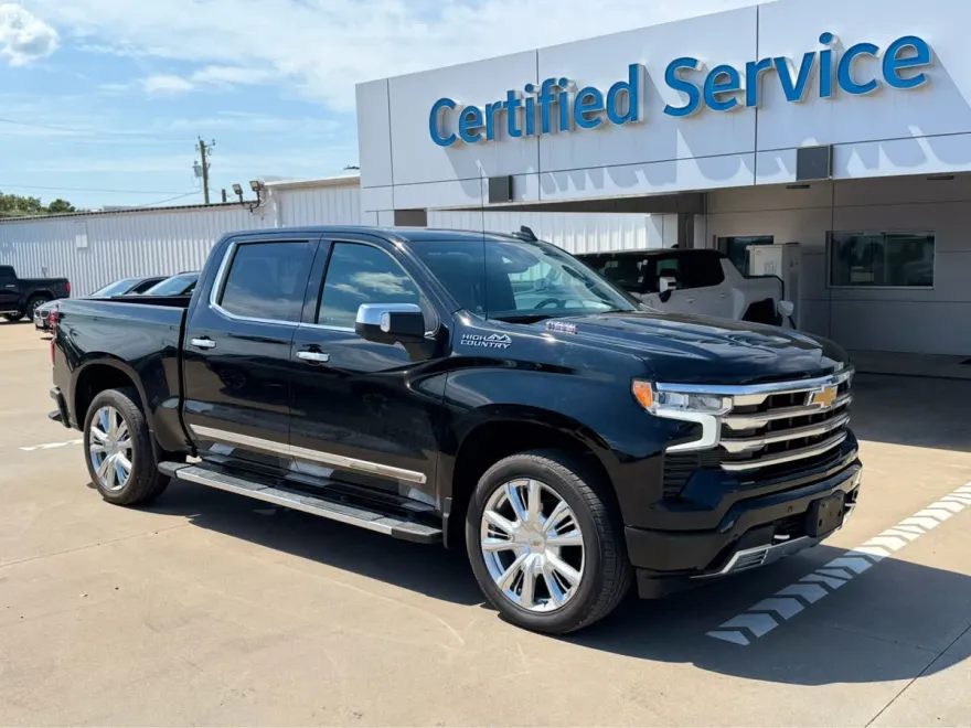 2022 Chevrolet Silverado 1500 High Country photo 1