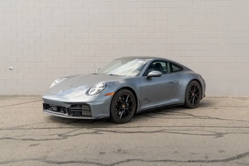 2025 Porsche 911 photo 1