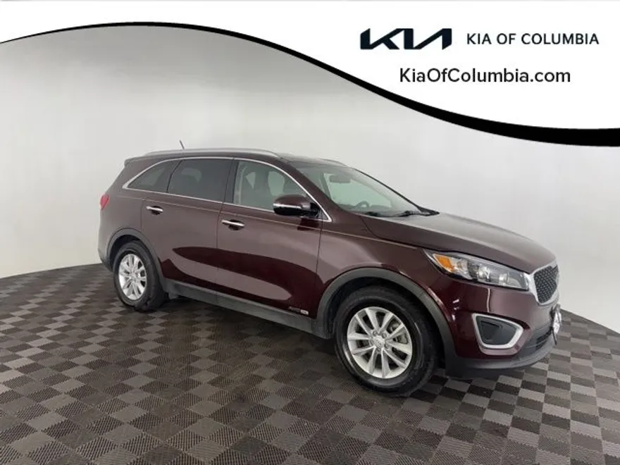2018 Kia Sorento LX photo 1