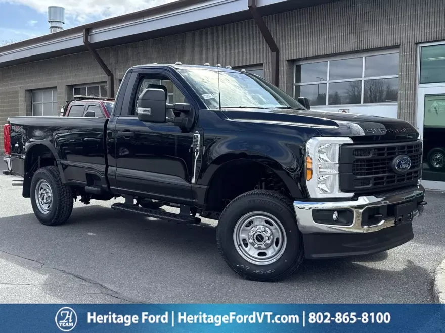 2025 Ford F-250 photo 1