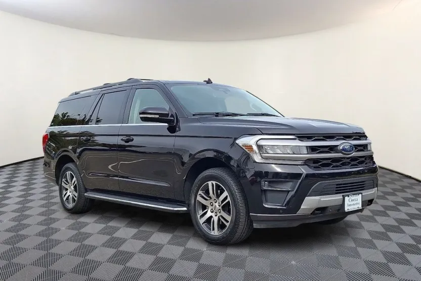 2022 Ford Expedition MAX XLT photo 1