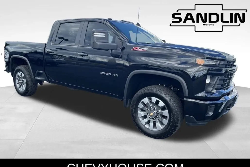 2025 Chevrolet Silverado 2500HD Custom photo 1