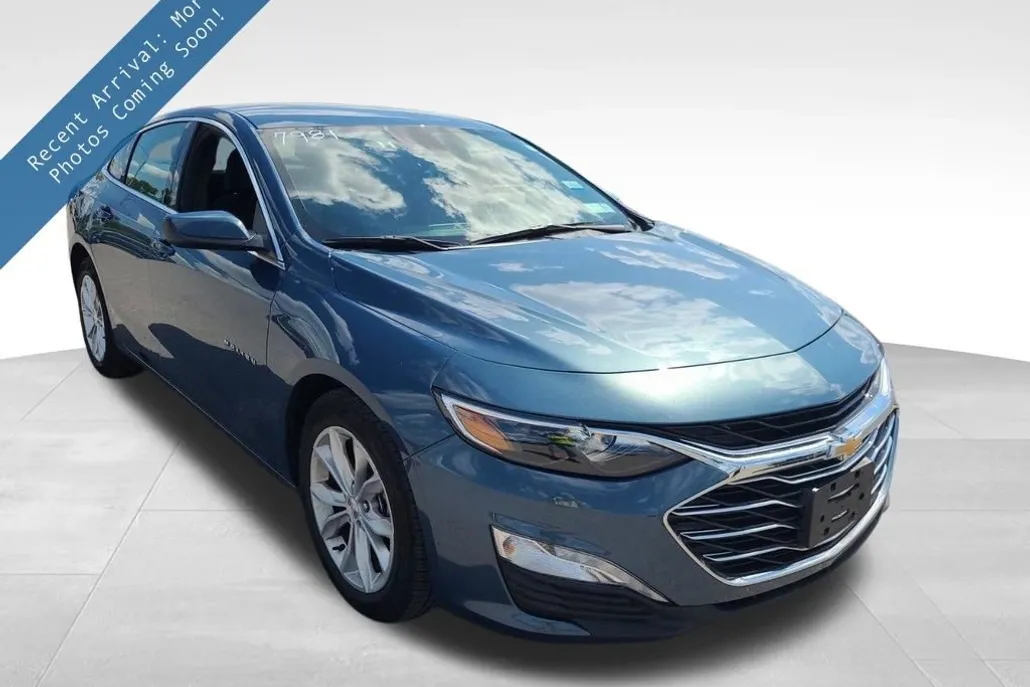 2024 Chevrolet Malibu 1LT photo 1