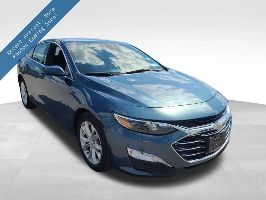 2024 Chevrolet Malibu 1LT photo 1