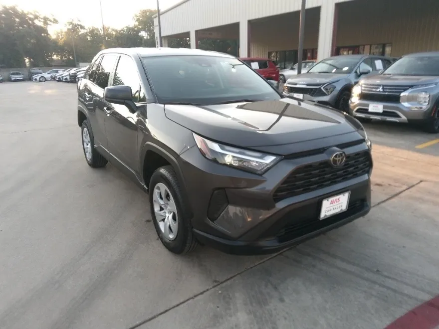 2025 Toyota RAV4 LE photo 1