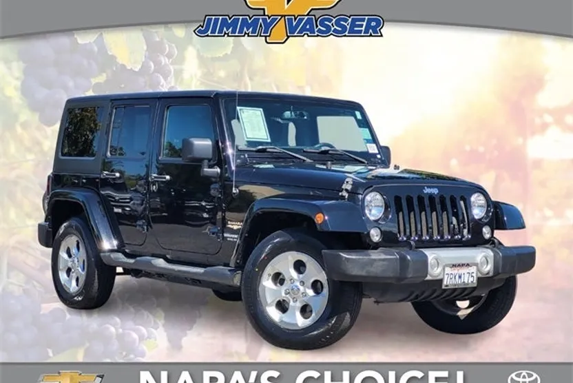 2015 Jeep Wrangler Unlimited Sahara photo 1