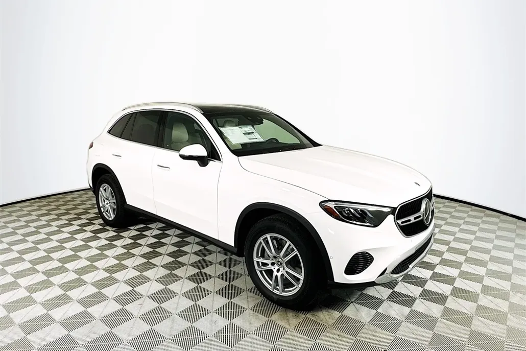2026 Mercedes Benz GLC 300 4MATIC photo 1