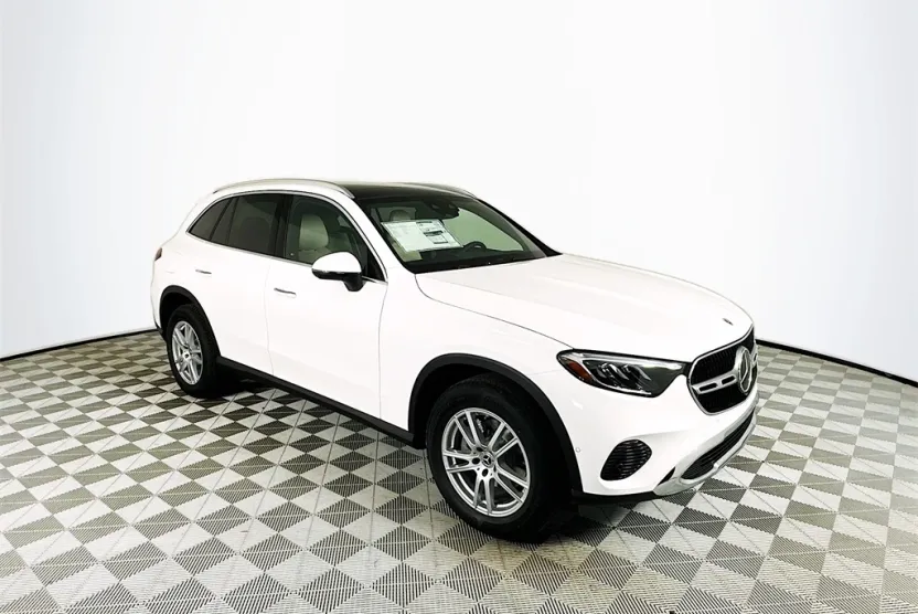 2026 Mercedes Benz GLC 300 4MATIC photo 1