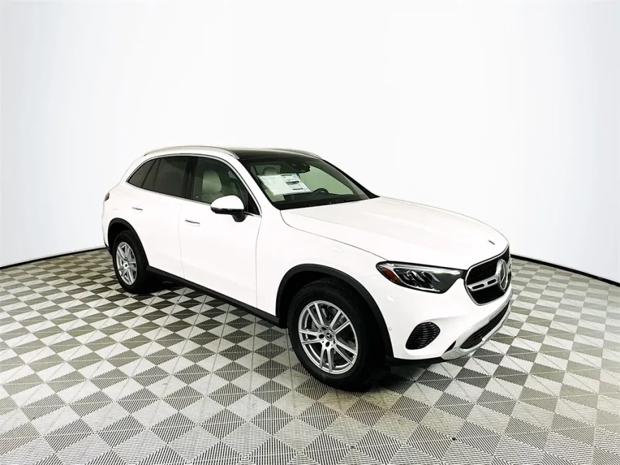 2026 Mercedes Benz GLC 300 4MATIC photo 1