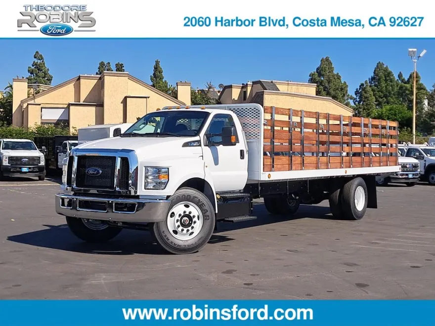 2026 Ford F-650 photo 1