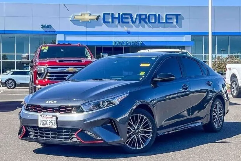 2023 Kia Forte GT-Line photo 1
