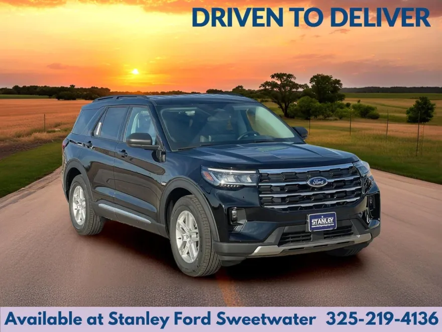 2025 Ford Explorer photo 1