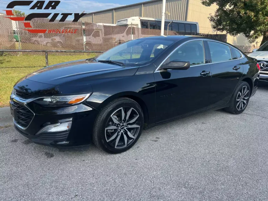 2022 Chevrolet Malibu RS photo 1