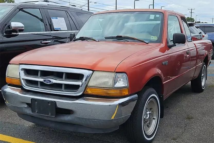 1999 Ford Ranger XL photo 1