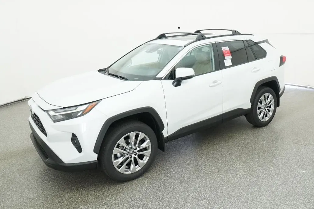 2025 Toyota RAV4 XLE Premium photo 1