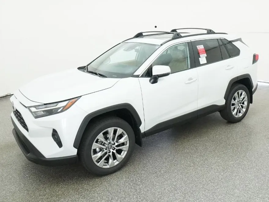 2025 Toyota RAV4 XLE Premium photo 1