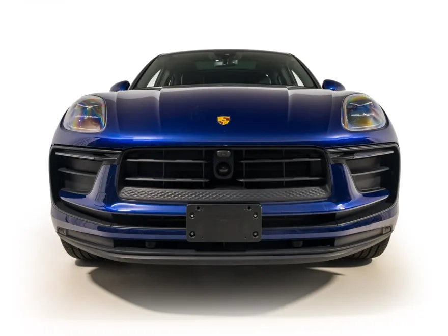 2023 Porsche Macan T photo 1