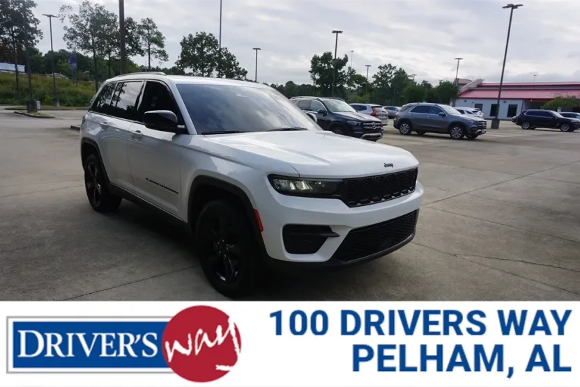 2023 Jeep Grand Cherokee Altitude photo 1