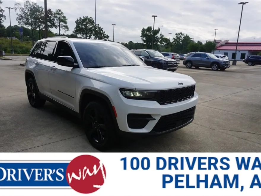 2023 Jeep Grand Cherokee Altitude photo 1