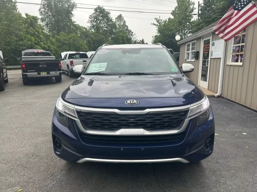 2021 Kia Seltos S photo 1