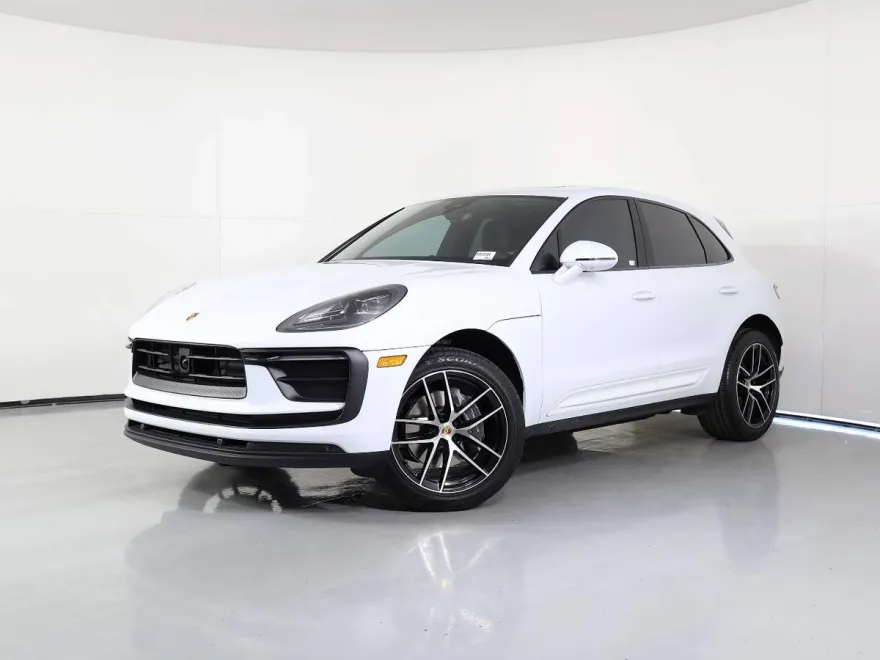 2024 Porsche Macan photo 1