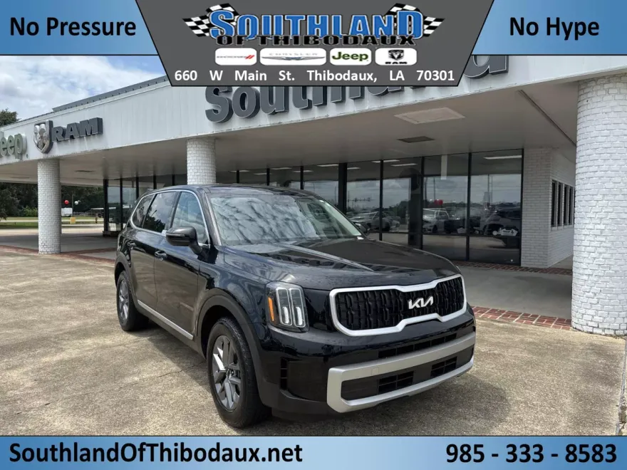 2023 Kia Telluride LX photo 1
