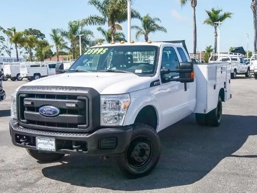 2016 Ford F-350 XLT photo 1