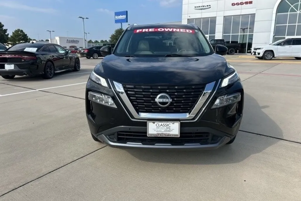 2023 Nissan Rogue SL photo 1