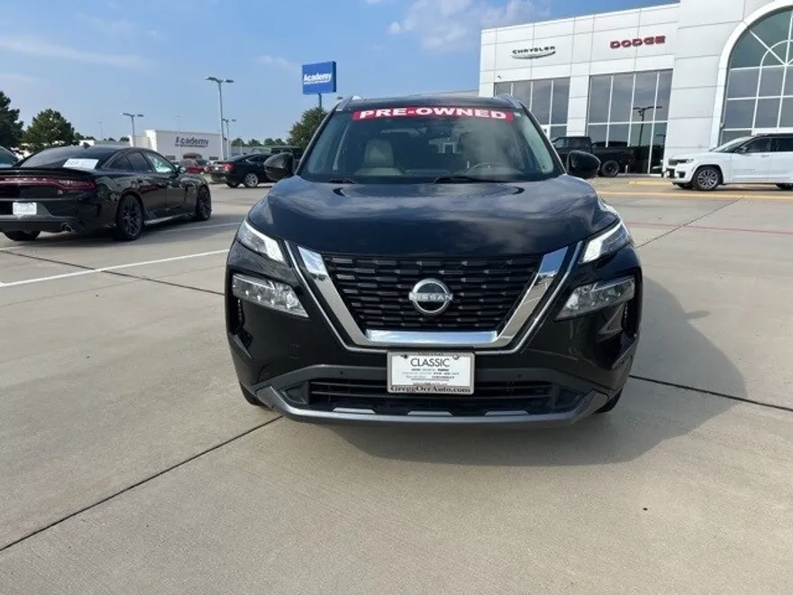 2023 Nissan Rogue SL photo 1