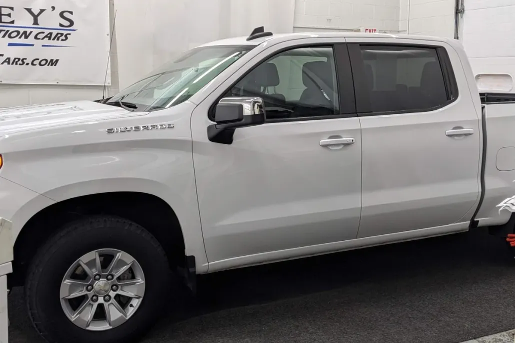 2023 Chevrolet Silverado 1500 photo 1