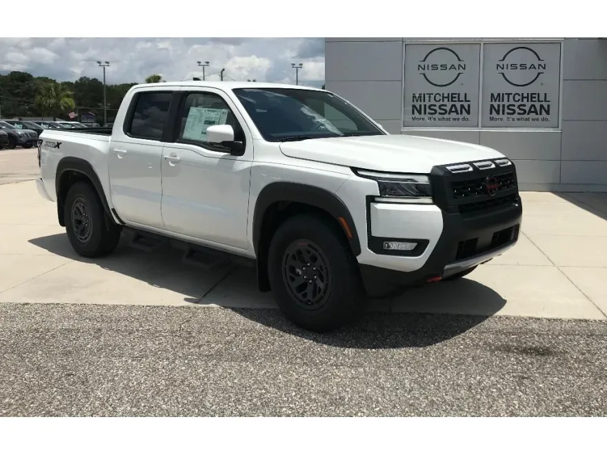 2025 Nissan Frontier Crew Cab PRO-X photo 1