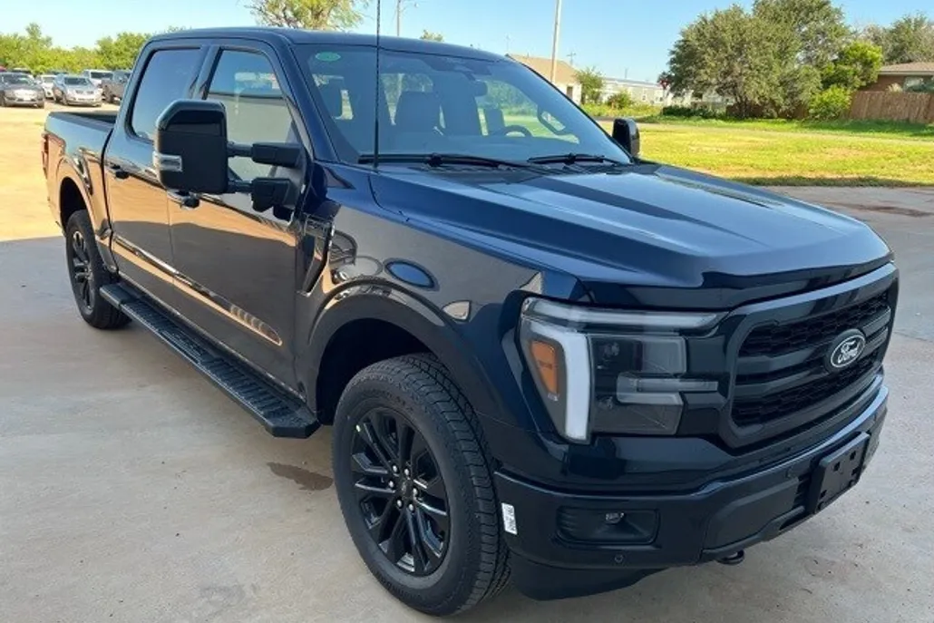 2025 Ford F-150 Lariat photo 1