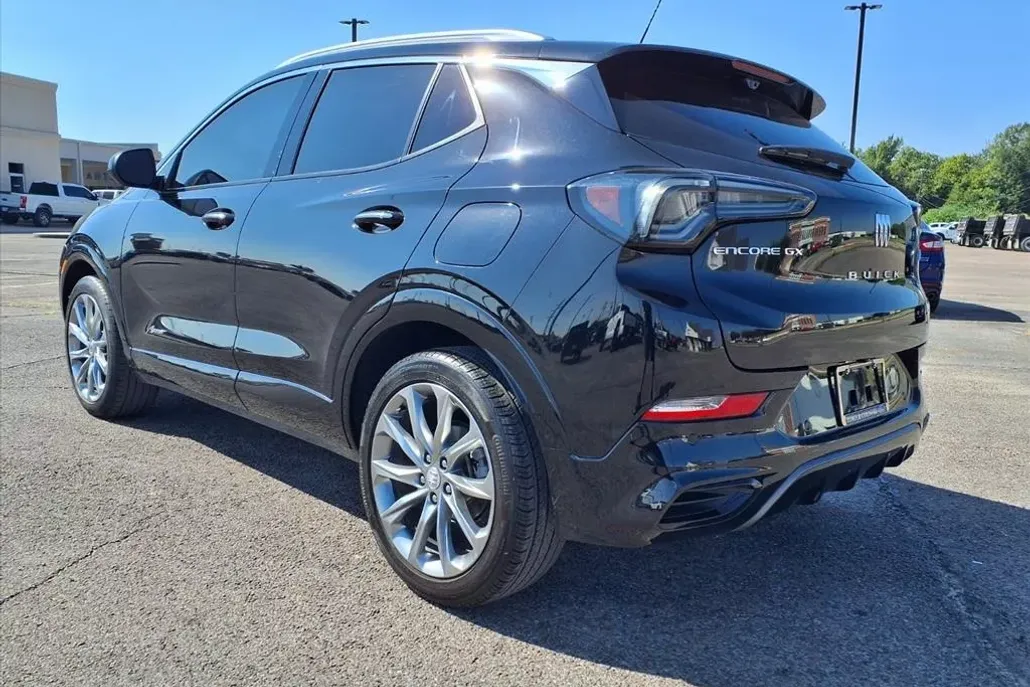2024 Buick Encore GX Avenir photo 1