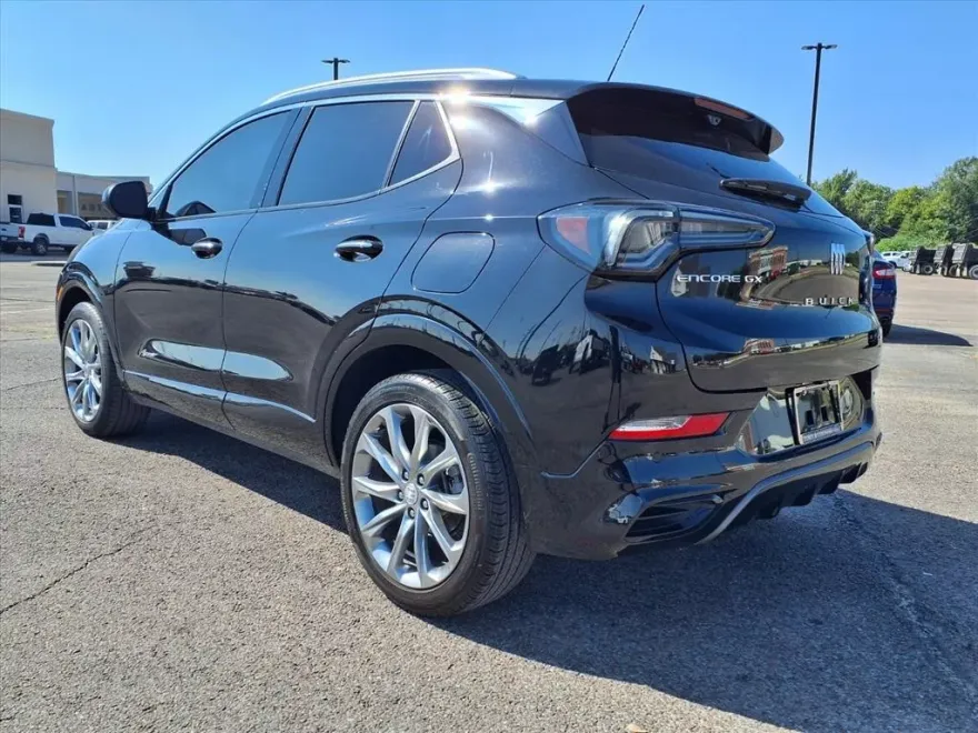 2024 Buick Encore GX Avenir photo 1