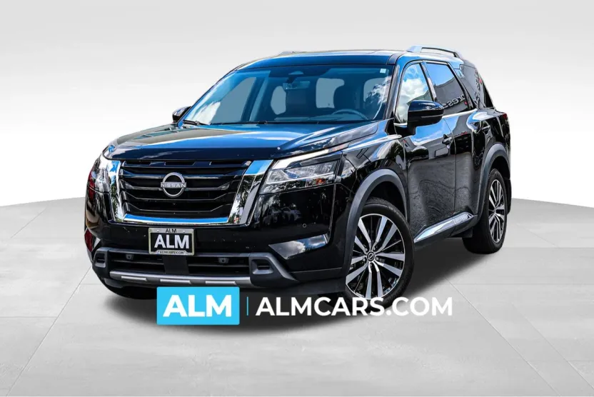 2024 Nissan Pathfinder Platinum photo 1