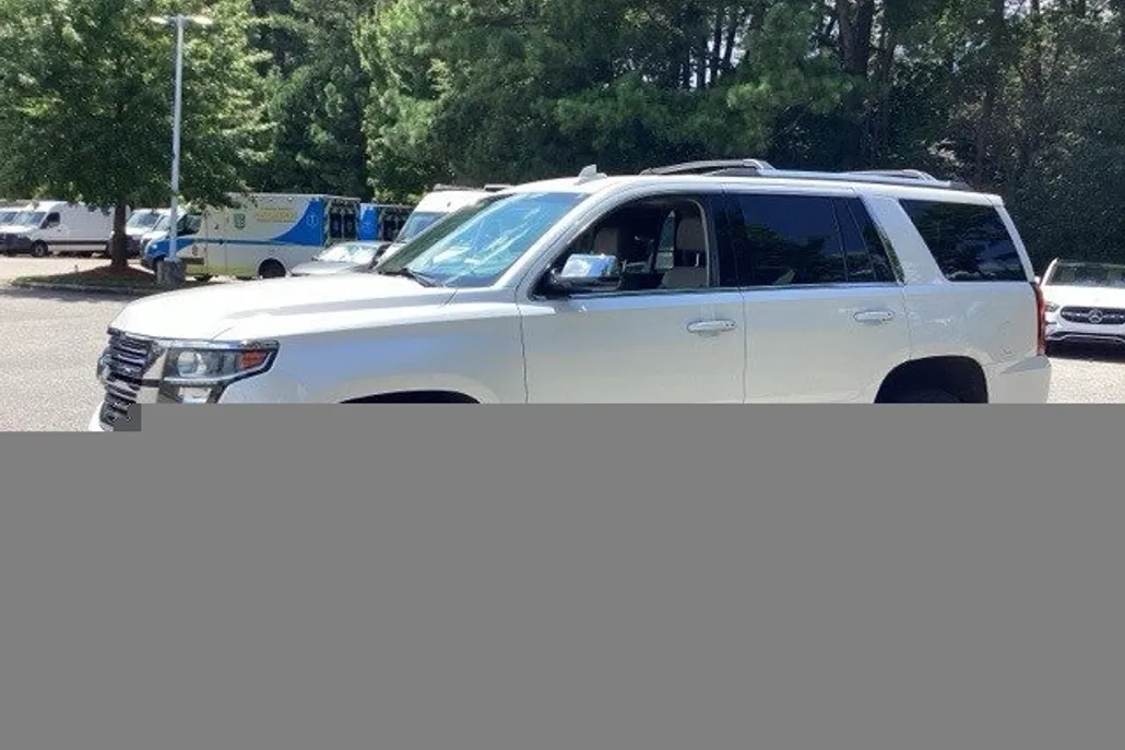 2017 Chevrolet Tahoe Premier photo 1