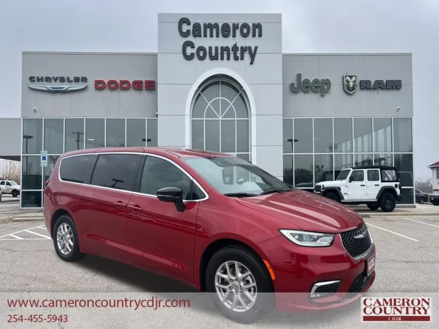 2025 Chrysler Pacifica photo 1