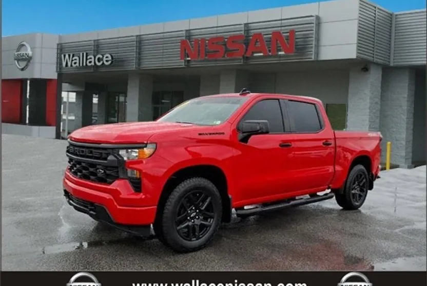 2024 Chevrolet Silverado 1500 Custom photo 1